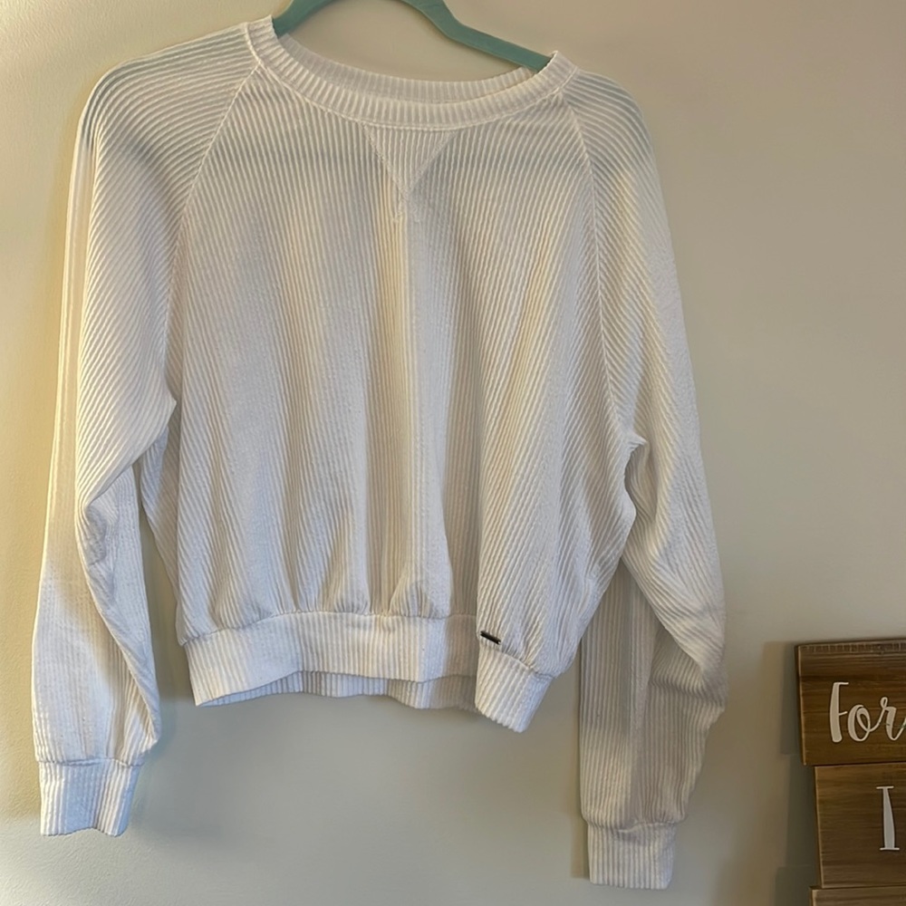 hollister cinched white top🦋
